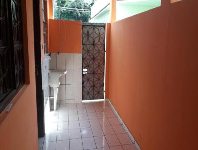 Casa para Locação, em Queimados, bairro Centro, 1 dormitório, 1 banheiro, 1 vaga