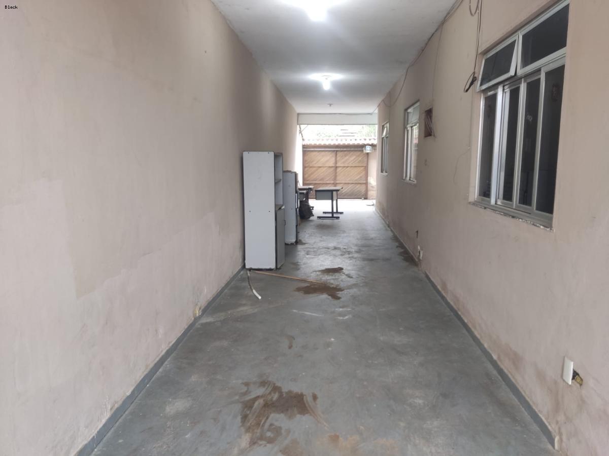 Casa à venda com 5 quartos, 250m² - Foto 28