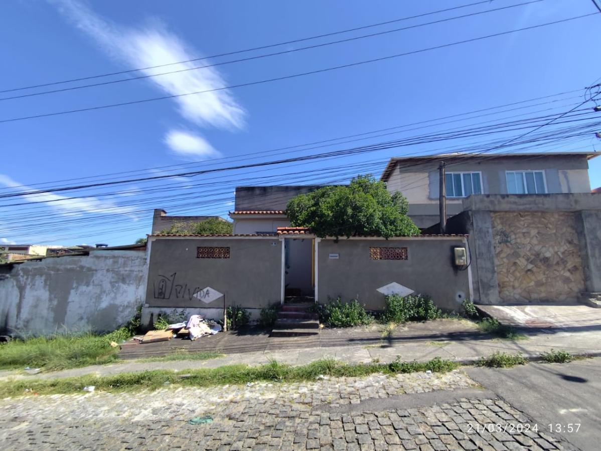 Casa à venda com 4 quartos, 300m² - Foto 4