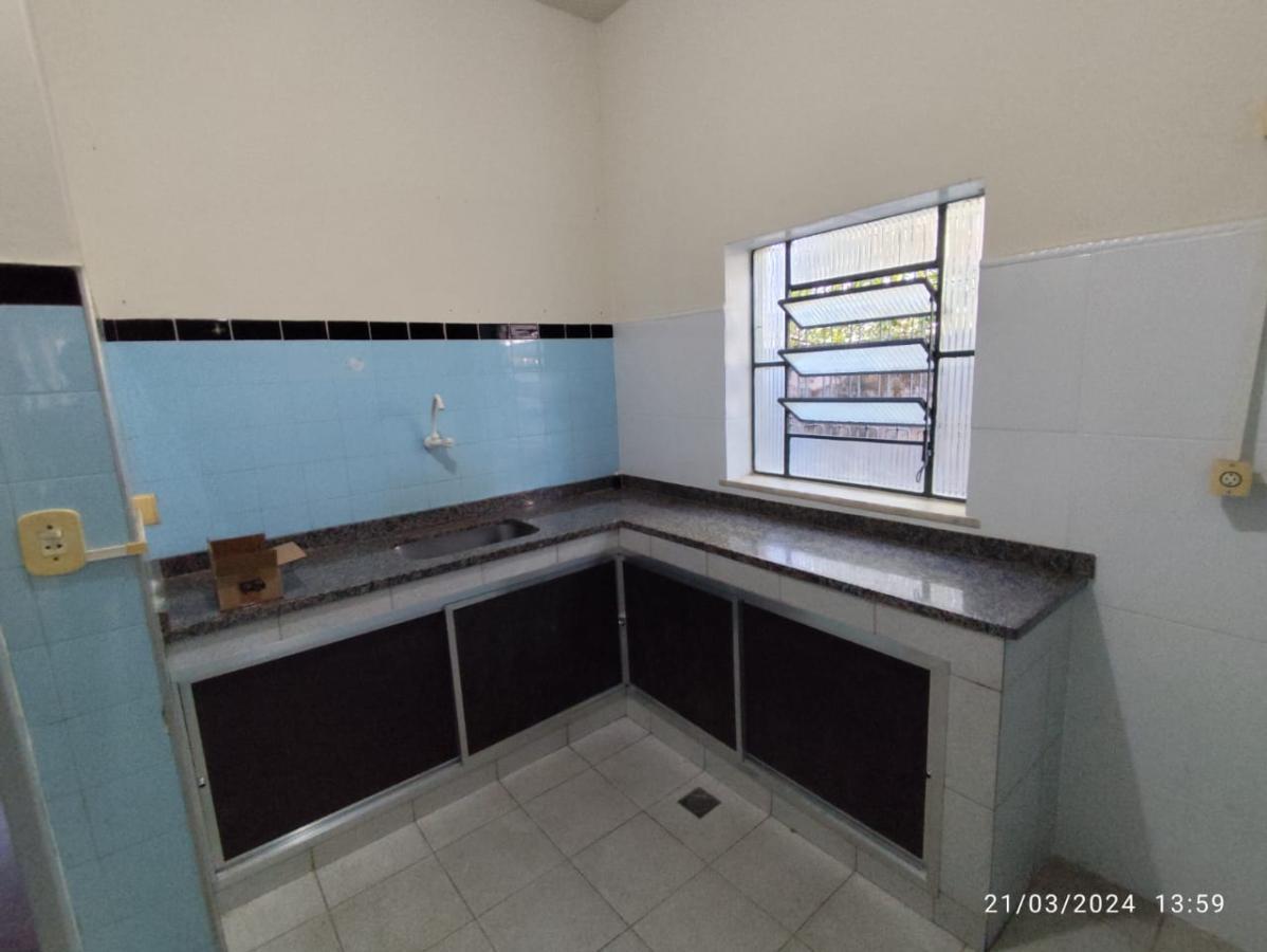 Casa à venda com 4 quartos, 300m² - Foto 15