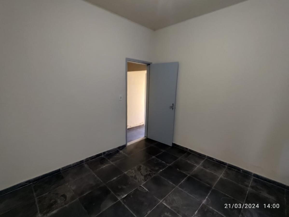 Casa à venda com 4 quartos, 300m² - Foto 18