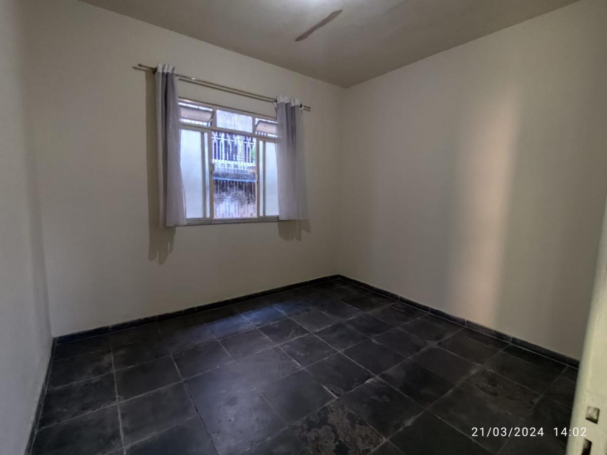 Casa à venda com 4 quartos, 300m² - Foto 25