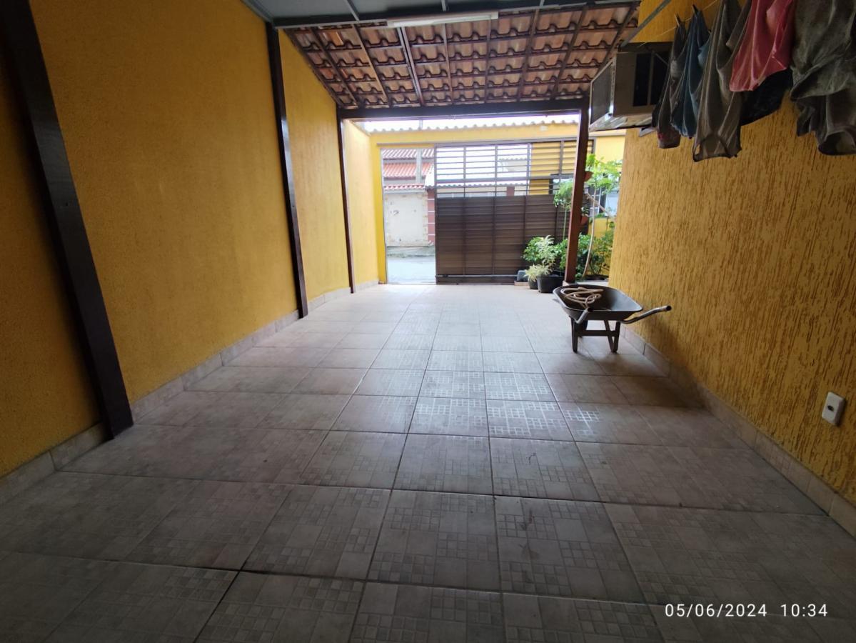 Casa à venda com 4 quartos, 250m² - Foto 9